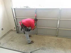 Metro Garage Door Service Elm Grove, WI 262-238-3022 - rep-cont-gdr-19m